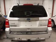 ✅ 2011 Ford Escape Hybrid • VIN: 1FMCU4K39BKB98189 • Lot: 41861185. Wystawiony na IAAI z przebiegiem 177 042 mil. Bezpłatny archiwum sprzedaży aukcyjnych z USA i szczegółowy raport historii pojazdu na DreamBid. Zdjęcie 17.