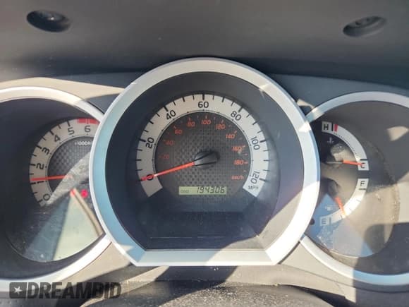 ✅ 2014 Toyota Tacoma PreRunner • VIN: 5TFJU4GN6EX064074 • Лот: 90424525. Опубликован ранее на Copart с пробегом 194 306 миль. Бесплатный доступ к архиву аукционных продаж из США и подробный отчёт об истории автомобиля на DreamBid. Изображение 9.