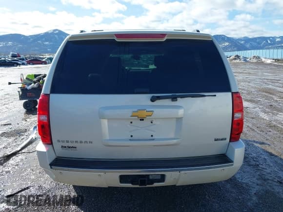 ✅ 2012 Chevrolet Suburban LTZ • VIN: 1GNSKKE77CR101774 • Lot: 41614875. Listed on IAAI with 207,263 mi. Free auction sales archive from the USA and detailed vehicle history report at DreamBid. Image 17.