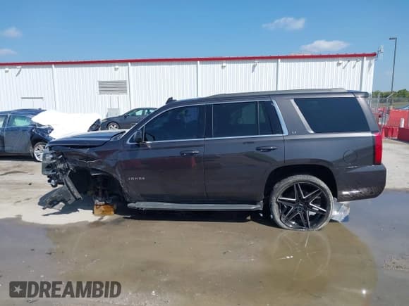 ✅ 2016 Chevrolet Tahoe LT • VIN: 1GNSKBKC6GR389956 • Lot: 43114641. Listed on IAAI with 105,310 mi. Free auction sales archive from the USA and detailed vehicle history report at DreamBid. Image 14.