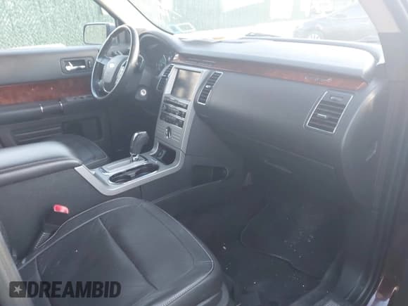 ✅ 2011 Ford Flex Limited • VIN: 2FMHK6DT4BBD05454 • Lot: 43872119. Wystawiony na IAAI z przebiegiem 149 964 mil. Bezpłatny archiwum sprzedaży aukcyjnych z USA i szczegółowy raport historii pojazdu na DreamBid. Zdjęcie 5.