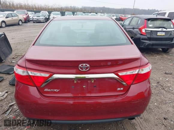 ✅ 2017 Toyota Camry SE • VIN: 4T1BF1FK2HU751820 • Lot: 43758392. Listed on IAAI with 73,573 mi. Free auction sales archive from the USA and detailed vehicle history report at DreamBid. Image 16.