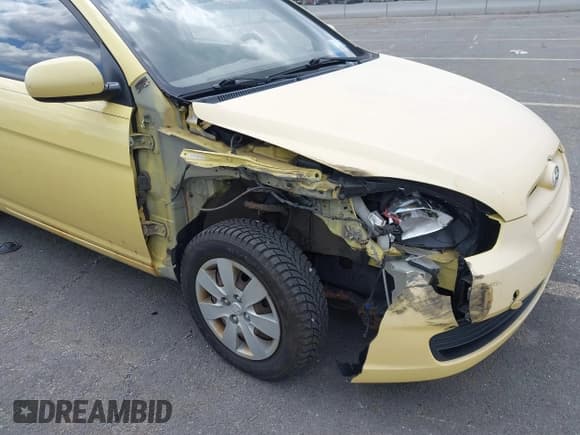 ✅ 2010 Hyundai Accent GS • VIN: KMHCM3AC8AU184346 • Лот: 42182038. Опубликован ранее на IAAI с пробегом 126 600 миль. Бесплатный доступ к архиву аукционных продаж из США и подробный отчёт об истории автомобиля на DreamBid. Изображение 6.