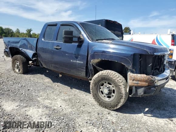 ✅ 2009 Chevrolet Silverado 2500HD • VIN: 1GCHK49689E110452 • Lot: 80455275. Wystawiony na Copart z przebiegiem 233 874 mil. Bezpłatny archiwum sprzedaży aukcyjnych z USA i szczegółowy raport historii pojazdu na DreamBid. Zdjęcie 4.