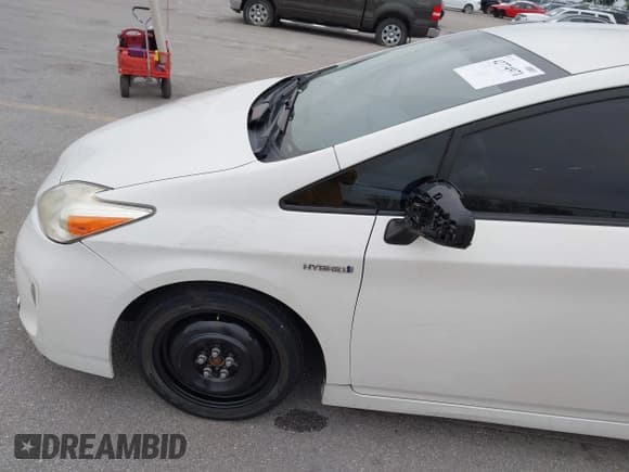 ✅ 2014 Toyota Prius Four • VIN: JTDKN3DU0E0391621 • Lot: 42774971. Wystawiony na IAAI z przebiegiem 117 663 mil. Bezpłatny archiwum sprzedaży aukcyjnych z USA i szczegółowy raport historii pojazdu na DreamBid. Zdjęcie 17.