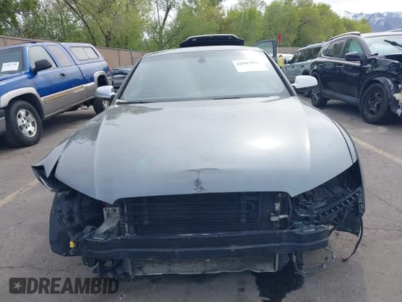 ✅ 2012 Audi S5 Premium Plus • VIN: WAUCVAFR0CA001543 • Lot: 42087961. Wystawiony na IAAI z przebiegiem 100 951 mil. Bezpłatny archiwum sprzedaży aukcyjnych z USA i szczegółowy raport historii pojazdu na DreamBid. Zdjęcie 12.