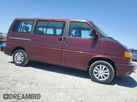 ✅ 1993 Volkswagen EuroVan • VIN: WV2MD0706PH017023 • Lot: 61960985. Listed on Copart with 159,046 mi. Free auction sales archive from the USA and detailed vehicle history report at DreamBid. Image 4.