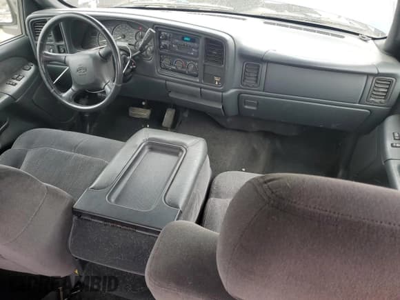 ✅ 2002 Chevrolet Silverado 1500 LS • VIN: 2GCEC19V821315234 • Лот: 77457464. Опубликован ранее на Copart с пробегом 204 427 миль. Бесплатный доступ к архиву аукционных продаж из США и подробный отчёт об истории автомобиля на DreamBid. Изображение 8.