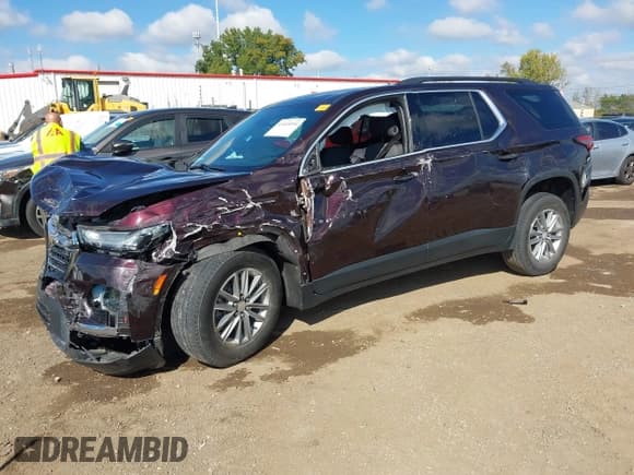 ✅ 2022 Chevrolet Traverse LT Cloth • VIN: 1GNERGKW7NJ162867 • Lot: 43445334. Wystawiony na IAAI z przebiegiem 44 111 mil. Bezpłatny archiwum sprzedaży aukcyjnych z USA i szczegółowy raport historii pojazdu na DreamBid. Zdjęcie 18.