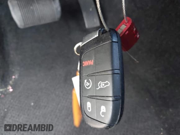 ✅ 2015 Jeep Grand Cherokee Laredo • VIN: 1C4RJEAG7FC143869 • Lot: 42977818. Wystawiony na IAAI z przebiegiem 83 865 mil. Bezpłatny archiwum sprzedaży aukcyjnych z USA i szczegółowy raport historii pojazdu na DreamBid. Zdjęcie 11.