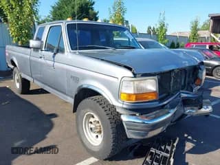 ✅ 1997 Ford F-250 • VIN: 1FTHX26F6VED08144 • Lot: 43031502. Wystawiony na IAAI z przebiegiem 164 046 mil. Bezpłatny archiwum sprzedaży aukcyjnych z USA i szczegółowy raport historii pojazdu na DreamBid. Zdjęcie 1.