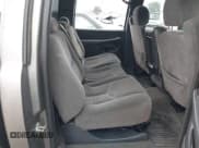 ✅ 2006 Chevrolet Silverado 2500HD Work Truck • VIN: 1GCHC23D36F196008 • Lot: 42201336. Wystawiony na IAAI z przebiegiem 228 552 mil. Bezpłatny archiwum sprzedaży aukcyjnych z USA i szczegółowy raport historii pojazdu na DreamBid. Zdjęcie 8.