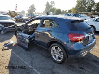 ✅ 2020 Mercedes-Benz GLA 250 • VIN: WDCTG4EB7LJ686010 • Лот: 63931632. Опубликован ранее на Copart с пробегом 12 966 миль. Бесплатный доступ к архиву аукционных продаж из США и подробный отчёт об истории автомобиля на DreamBid. Изображение 3.