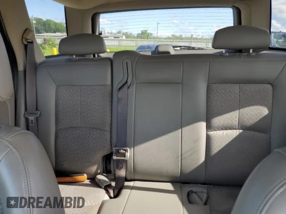 ✅ 2007 Saturn VUE V6 • VIN: 5GZCZ53477S839672 • Lot: 58745025. Wystawiony na Copart z przebiegiem Nie podano. Bezpłatny archiwum sprzedaży aukcyjnych z USA i szczegółowy raport historii pojazdu na DreamBid. Zdjęcie 10.