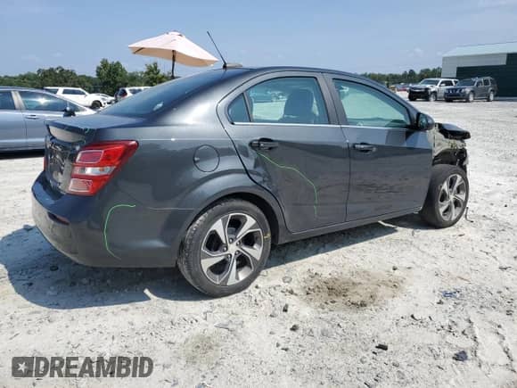 2018 Chevrolet Sonic Premier z VIN 1G1JF5SB6J4135789, wystawiony jako Copart lot #68529724 z przebiegiem 80 296 mil mil oraz Szkoda całkowita • Salvage title. Historia ofert i sprzedaży dostępna na DreamBid. Obrazek 3.
