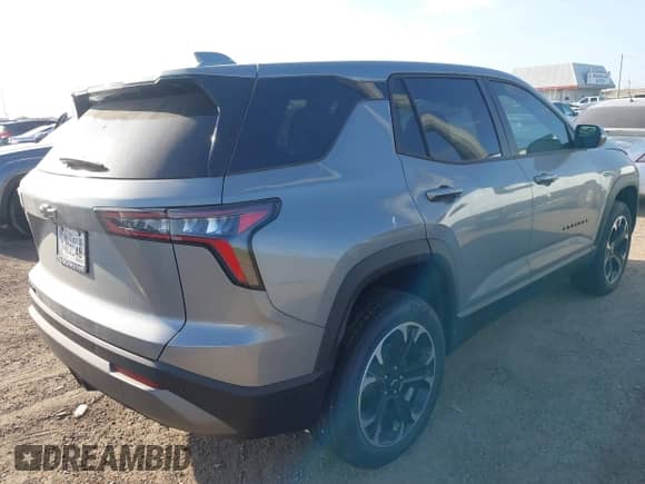 2025 Chevrolet Equinox FWD LT z VIN 3GNAXHEG0SL299975, wystawiony jako IAAI lot #42050836 z przebiegiem 1 129 mil mil oraz . Historia ofert i sprzedaży dostępna na DreamBid. Obrazek 4.