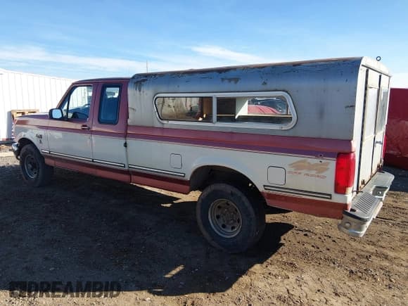 ✅ 1995 Ford F-150 • VIN: 1FTEX14H9SKA76993 • Lot: 43884916. Wystawiony na IAAI z przebiegiem Nie podano. Bezpłatny archiwum sprzedaży aukcyjnych z USA i szczegółowy raport historii pojazdu na DreamBid. Zdjęcie 3.
