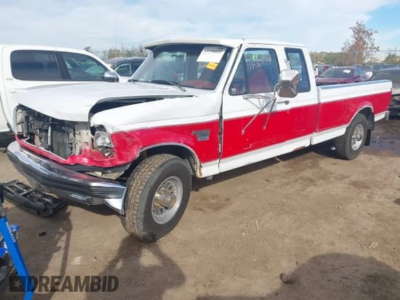 ✅ 1993 Ford F-250 • VIN: 1FTHX25M5PKA08597 • Лот: 43530277. Опубликован ранее на IAAI с пробегом 188 447 миль. Бесплатный доступ к архиву аукционных продаж из США и подробный отчёт об истории автомобиля на DreamBid. Изображение 18.