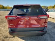 ✅ 2023 Toyota RAV4 XLE • VIN: 2T3P1RFV2PW329386 • Лот: 86667625. Опубликован ранее на Copart с пробегом 42 885 миль. Бесплатный доступ к архиву аукционных продаж из США и подробный отчёт об истории автомобиля на DreamBid. Изображение 6.