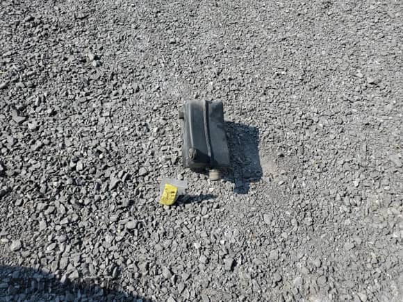 2011 Hyundai Accent L z VIN KMHCN3BC6BU206244, wystawiony jako Copart lot #71718484 z przebiegiem 206 718 mil mil oraz Czysty tytuł • Clean title. Historia ofert i sprzedaży dostępna na DreamBid. Obrazek 12.