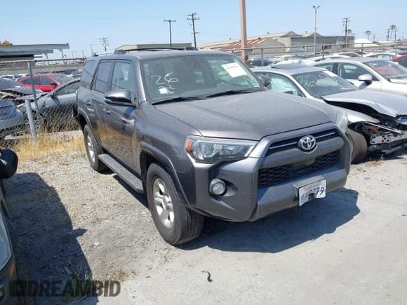 ✅ 2020 Toyota 4Runner SR5 • VIN: JTEZU5JRXL5219668 • Lot: 42328511. Listed on IAAI with 99,970 mi. Free auction sales archive from the USA and detailed vehicle history report at DreamBid. Image 1.