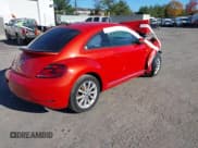 ✅ 2018 Volkswagen Beetle S • VIN: 3VWFD7AT7JM706409 • Лот: 43533851. Опубликован ранее на IAAI с пробегом Не указан. Бесплатный доступ к архиву аукционных продаж из США и подробный отчёт об истории автомобиля на DreamBid. Изображение 4.