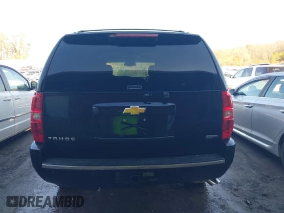 ✅ 2012 Chevrolet Tahoe LTZ • VIN: 1GNSKCE01CR241537 • Lot: 41620326. Listed on IAAI with 232,429 mi. Free auction sales archive from the USA and detailed vehicle history report at DreamBid. Image 16.