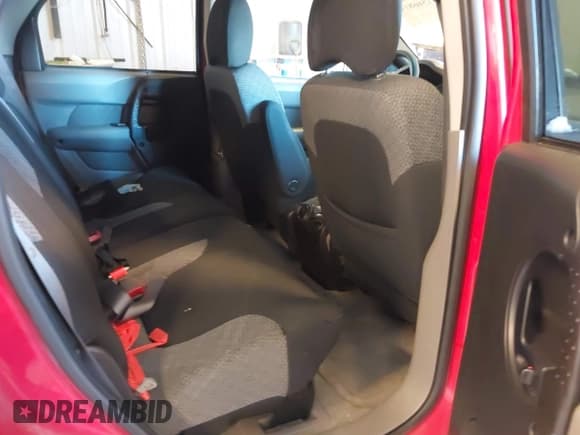 ✅ 2004 Pontiac Aztek • VIN: 3G7DA03E94S530874 • Lot: 41566814. Wystawiony na IAAI z przebiegiem Nie podano. Bezpłatny archiwum sprzedaży aukcyjnych z USA i szczegółowy raport historii pojazdu na DreamBid. Zdjęcie 8.