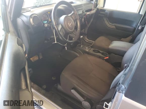 ✅ 2018 Jeep Wrangler Willys Wheeler W • VIN: 1C4AJWAG2JL811296 • Lot: 62882095. Listed on Copart with 97,694 mi. Free auction sales archive from the USA and detailed vehicle history report at DreamBid. Image 8.