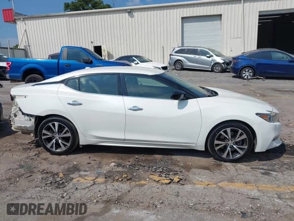 ✅ 2016 Nissan Maxima S • VIN: 1N4AA6AP7GC449626 • Лот: 43133055. Опубликован ранее на IAAI с пробегом 170 427 миль. Бесплатный доступ к архиву аукционных продаж из США и подробный отчёт об истории автомобиля на DreamBid. Изображение 13.
