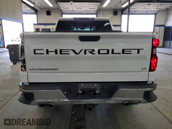 2021 Chevrolet Silverado 1500 LT z VIN 3GCUYDED8MG243182, wystawiony jako Copart lot #51667475 z przebiegiem 104 195 mil mil oraz Szkoda całkowita • Salvage title. Historia ofert i sprzedaży dostępna na DreamBid. Obrazek 6.