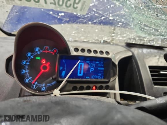 ✅ 2013 Chevrolet Sonic LTZ • VIN: 1G1JE6SB3D4211398 • Lot: 93627505. Listed on Copart with 109,453 mi. Free auction sales archive from the USA and detailed vehicle history report at DreamBid. Image 9.