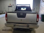 ✅ 2011 Nissan Frontier SV • VIN: 1N6AD0EV9BC438642 • Lot: 82358635. Wystawiony na Copart z przebiegiem 200 708 mil. Bezpłatny archiwum sprzedaży aukcyjnych z USA i szczegółowy raport historii pojazdu na DreamBid. Zdjęcie 6.