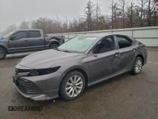 ✅ 2019 Toyota Camry SE • VIN: 4T1B11HK2KU816216 • Лот: 93293425. Опубликован ранее на Copart с пробегом 38 330 миль. Бесплатный доступ к архиву аукционных продаж из США и подробный отчёт об истории автомобиля на DreamBid. Изображение 1.