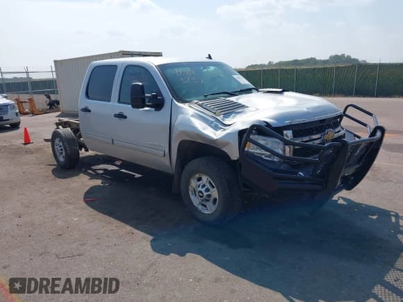 ✅ 2011 Chevrolet Silverado 2500HD LT • VIN: 1GC1KXCG1BF108806 • Лот: 42883737. Опубликован ранее на IAAI с пробегом 188 963 миль. Бесплатный доступ к архиву аукционных продаж из США и подробный отчёт об истории автомобиля на DreamBid. Изображение 1.