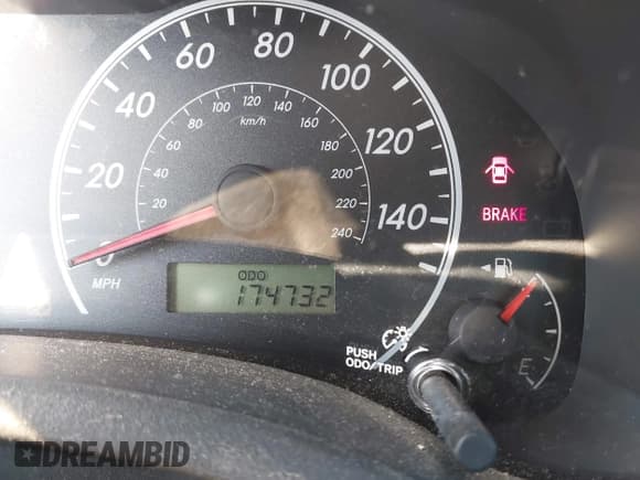 ✅ 2012 Toyota Corolla L • VIN: 2T1BU4EE9CC870056 • Lot: 43628181. Wystawiony na IAAI z przebiegiem 174 732 mil. Bezpłatny archiwum sprzedaży aukcyjnych z USA i szczegółowy raport historii pojazdu na DreamBid. Zdjęcie 7.