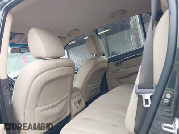 ✅ 2010 Hyundai Santa Fe GLS • VIN: 5NMSG3ABXAH340117 • Лот: 43827603. Опубликован ранее на IAAI с пробегом 193 766 миль. Бесплатный доступ к архиву аукционных продаж из США и подробный отчёт об истории автомобиля на DreamBid. Изображение 8.