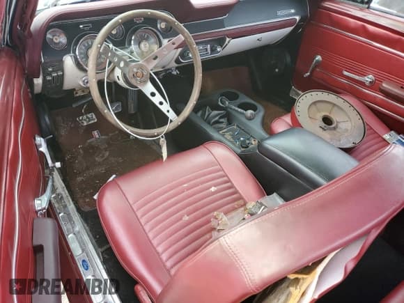 ✅ 1967 Ford Mustang • VIN: 7F01T121162 • Лот: 74998144. Опубликован ранее на Copart с пробегом 26 645 миль. Бесплатный доступ к архиву аукционных продаж из США и подробный отчёт об истории автомобиля на DreamBid. Изображение 8.