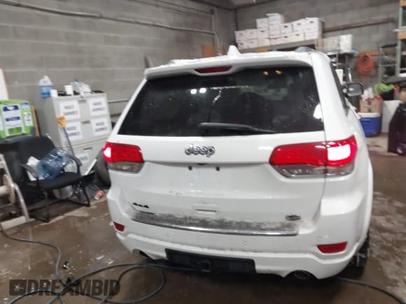 ✅ 2015 Jeep Grand Cherokee Overland • VIN: 1C4RJFCG2FC741015 • Лот: 41607606. Опубликован ранее на IAAI с пробегом 132 038 миль. Бесплатный доступ к архиву аукционных продаж из США и подробный отчёт об истории автомобиля на DreamBid. Изображение 16.