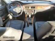 ✅ 2011 BMW 3 Series 328i xDrive • VIN: WBAPK5G56BNN80686 • Lot: 92030345. Wystawiony na Copart z przebiegiem 91 954 mil. Bezpłatny archiwum sprzedaży aukcyjnych z USA i szczegółowy raport historii pojazdu na DreamBid. Zdjęcie 8.