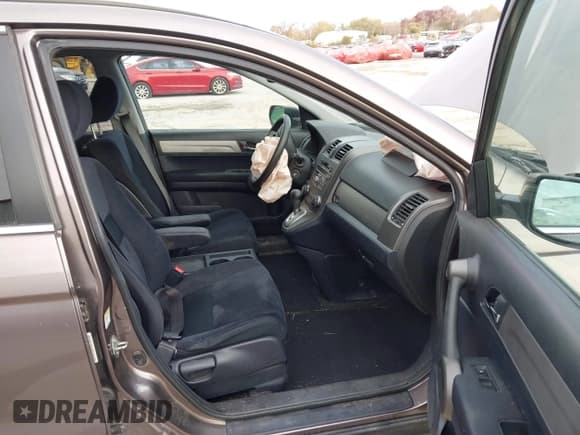 ✅ 2011 Honda CR-V SE • VIN: 5J6RE4H40BL012040 • Lot: 43663644. Listed on IAAI with 134,699 mi. Free auction sales archive from the USA and detailed vehicle history report at DreamBid. Image 5.