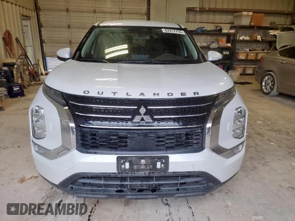 ✅ 2024 Mitsubishi Outlander ES • VIN: JA4J4UA87RZ079707 • Lot: 62912755. Wystawiony na Copart z przebiegiem 14 129 mil. Bezpłatny archiwum sprzedaży aukcyjnych z USA i szczegółowy raport historii pojazdu na DreamBid. Zdjęcie 5.