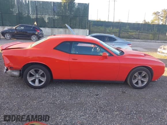 ✅ 2019 Dodge Challenger SXT • VIN: 2C3CDZAG1KH534631 • Lot: 43322768. Wystawiony na IAAI z przebiegiem 98 602 mil. Bezpłatny archiwum sprzedaży aukcyjnych z USA i szczegółowy raport historii pojazdu na DreamBid. Zdjęcie 13.