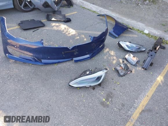 ✅ 2019 Tesla Model S 75D • VIN: 5YJSA1E27KF333645 • Lot: 41647989. Listed on IAAI with 52,528 mi. Free auction sales archive from the USA and detailed vehicle history report at DreamBid. Image 12.