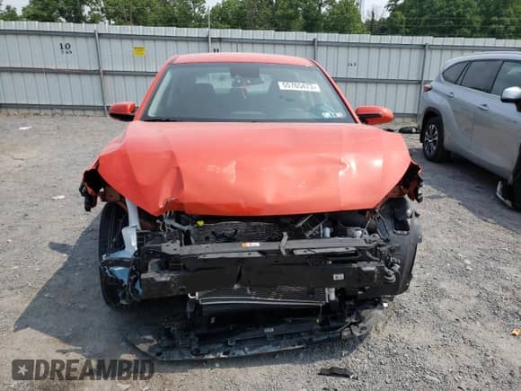 ✅ 2020 Hyundai Kona SE • VIN: KM8K1CAA9LU451967 • Lot: 55765473. Listed on Copart with 10,910 mi miles. Access the free auction sales archive from the USA and view a detailed vehicle history report at DreamBid. Image 5.