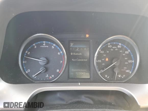 ✅ 2016 Toyota RAV4 XLE • VIN: JTMWFREVXGJ085726 • Lot: 93269525. Listed on Copart with 123,042 mi. Free auction sales archive from the USA and detailed vehicle history report at DreamBid. Image 9.