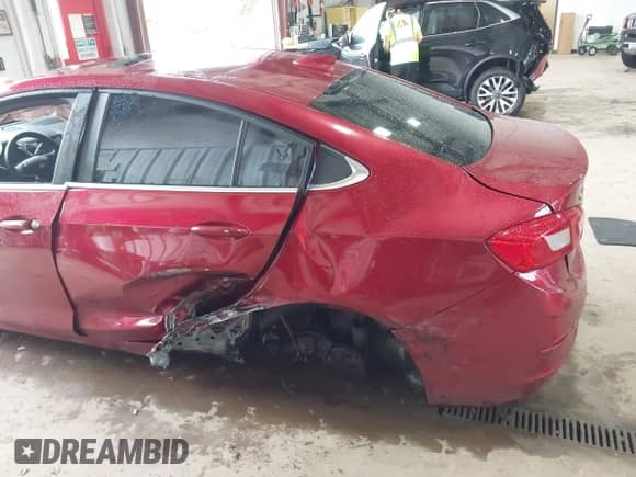 2017 Chevrolet Cruze LT с VIN 1G1BE5SM1H7130078, выставлен на аукционе IAAI как лот 43289356 с пробегом 95 649 миль миль и . История ставок и продаж доступна на DreamBid. Изображение 6.