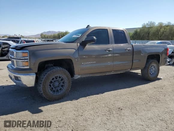 ✅ 2015 Chevrolet Silverado 1500 LT • VIN: 1GCRCREC2FZ388049 • Лот: 76098054. Опубликован ранее на Copart с пробегом 131 051 миль. Бесплатный доступ к архиву аукционных продаж из США и подробный отчёт об истории автомобиля на DreamBid. Изображение 1.