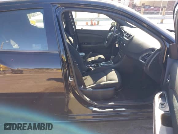 2013 Dodge Avenger SE with VIN 1C3CDZAB8DN677218, listed as a IAAI auction lot 43470109 with 140,223 mi miles and . Bid and sale history available at DreamBid. Image 5.