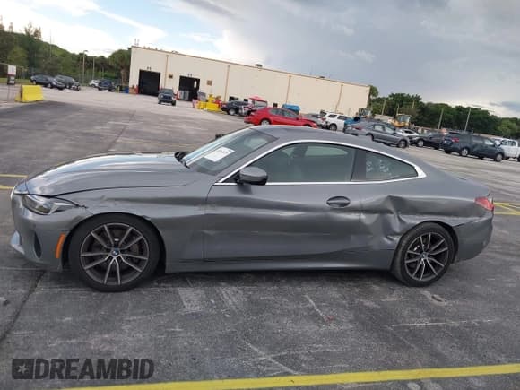 ✅ 2025 BMW 4 Series 430i • VIN: WBA43DA0XSCS97307 • Lot: 43264679. Listed on IAAI with 25,865 mi. Free auction sales archive from the USA and detailed vehicle history report at DreamBid. Image 14.